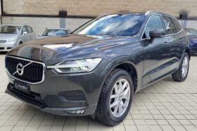 VOLVO XC60 D4 MOMENTUM GEARTRONIC AWD