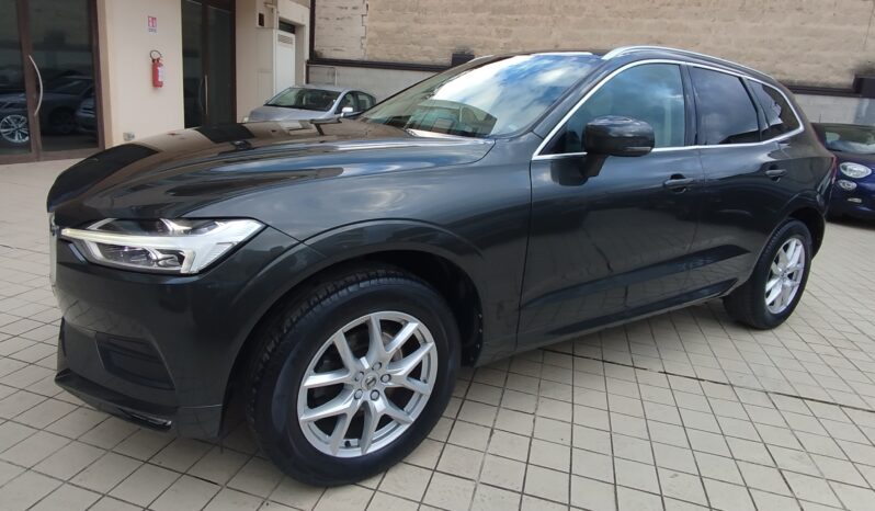 
								VOLVO XC60 D4 MOMENTUM GEARTRONIC AWD full									