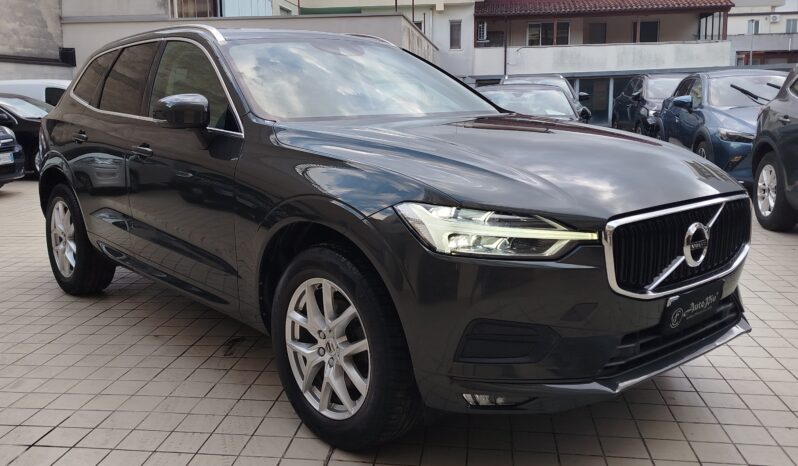 
								VOLVO XC60 D4 MOMENTUM GEARTRONIC AWD full									