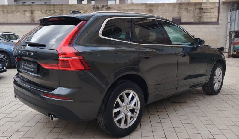 
								VOLVO XC60 D4 MOMENTUM GEARTRONIC AWD full									