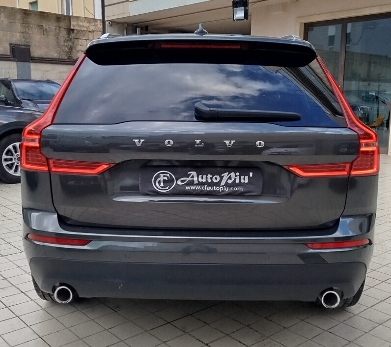 
								VOLVO XC60 D4 MOMENTUM GEARTRONIC AWD full									