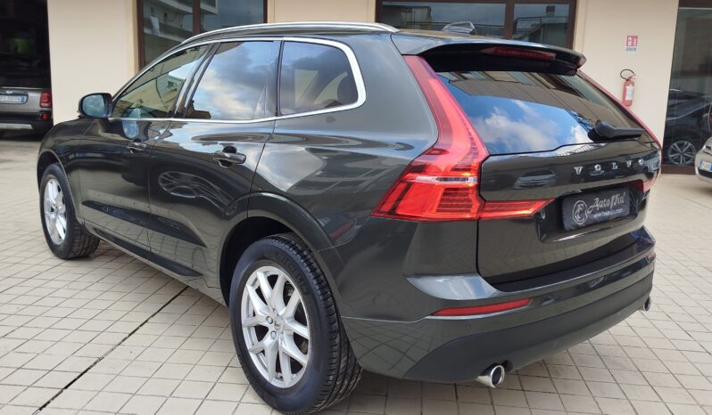 
								VOLVO XC60 D4 MOMENTUM GEARTRONIC AWD full									