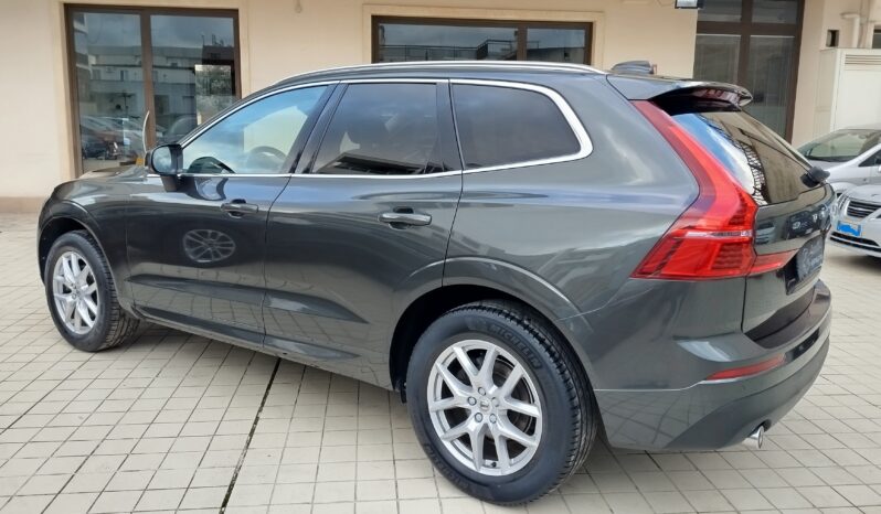 
								VOLVO XC60 D4 MOMENTUM GEARTRONIC AWD full									