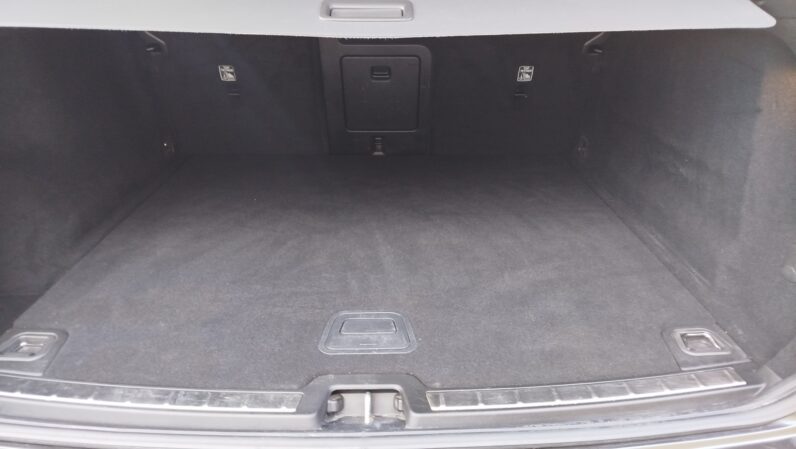 
								VOLVO XC60 D4 MOMENTUM GEARTRONIC AWD full									