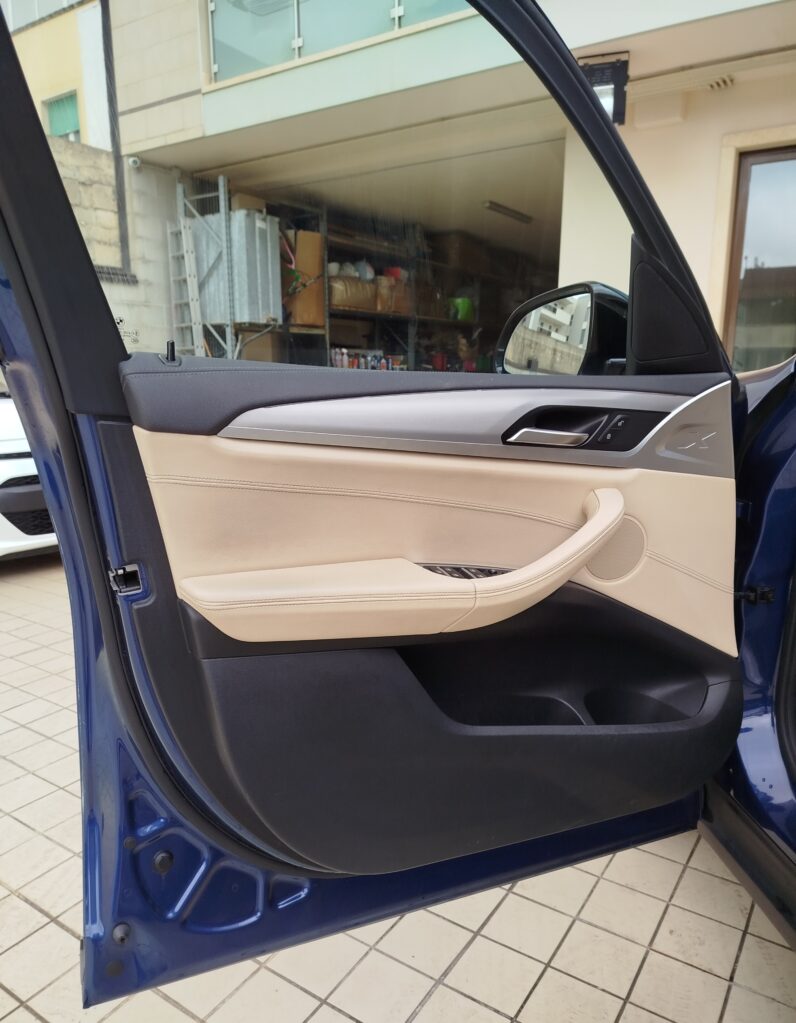 
								BMW X3 XDRIVE LUXURY 190cv AUTO full									