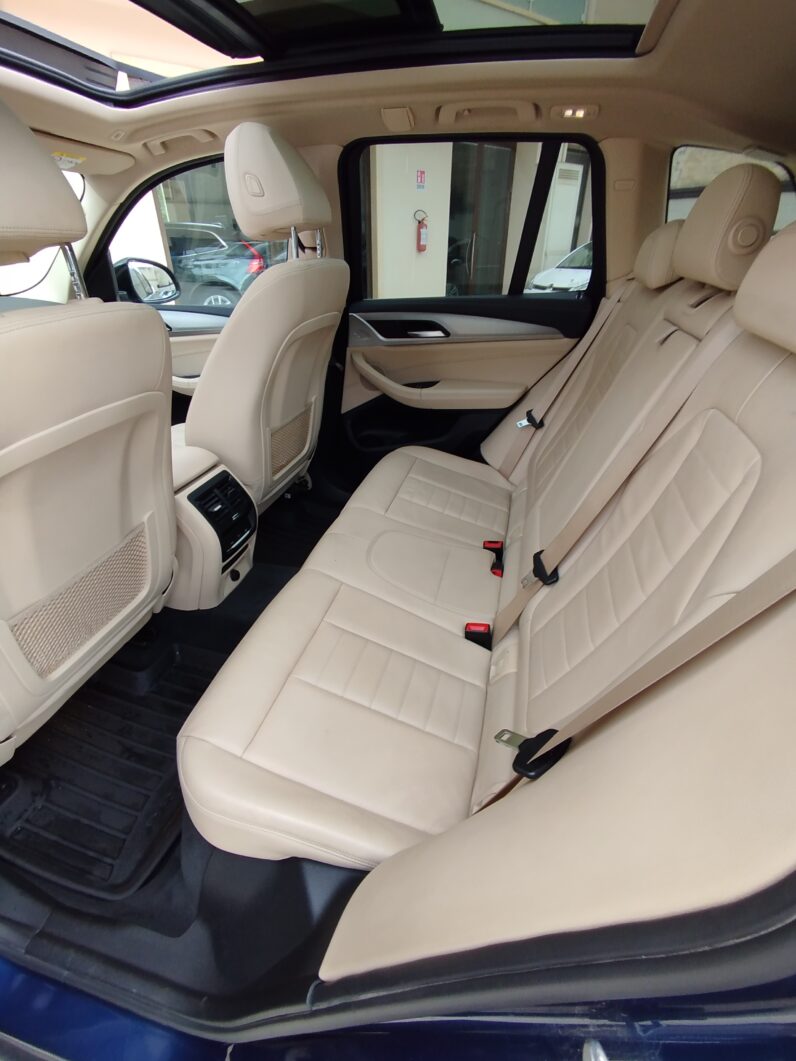 
								BMW X3 XDRIVE LUXURY 190cv AUTO full									