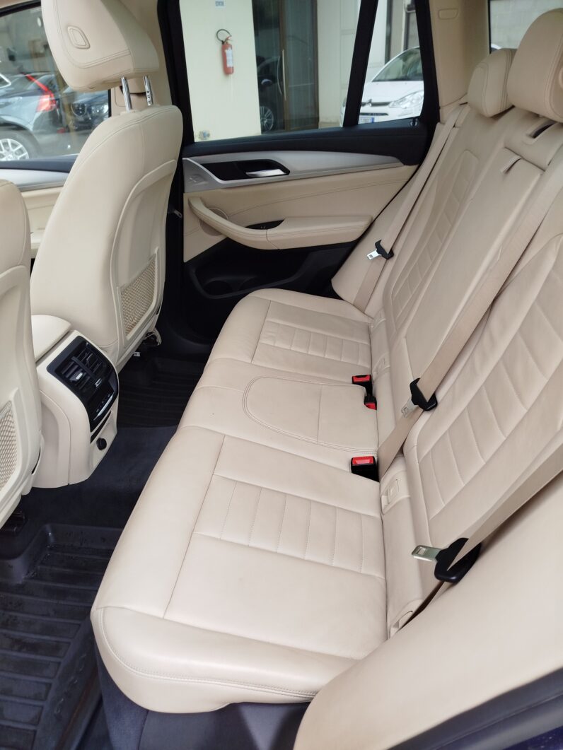 
								BMW X3 XDRIVE LUXURY 190cv AUTO full									
