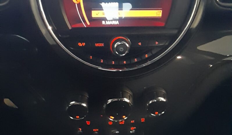
								MINI COUNTRYMAN COOPER D BUSINESS full									