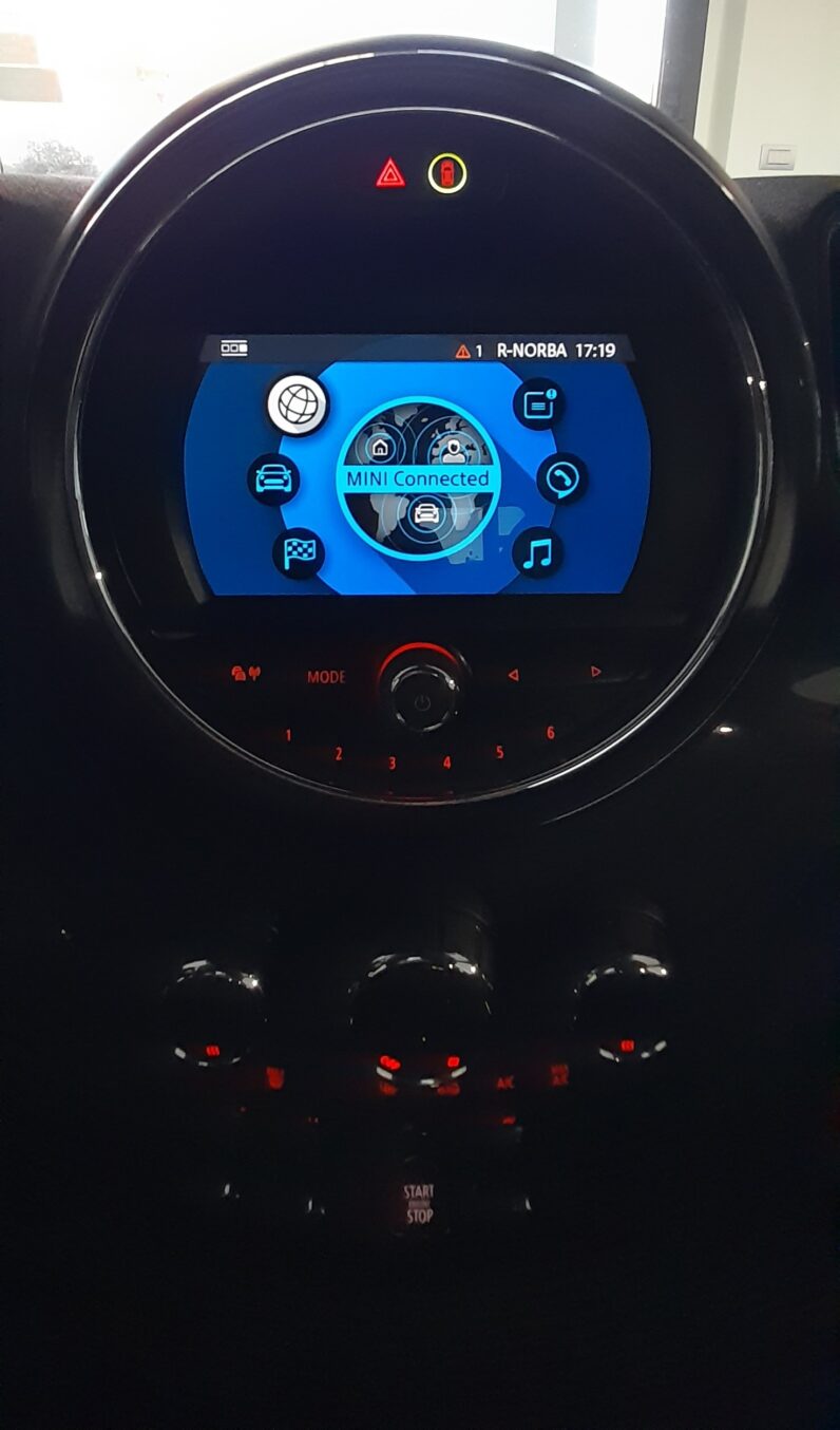 
								MINI COUNTRYMAN COOPER D BUSINESS full									