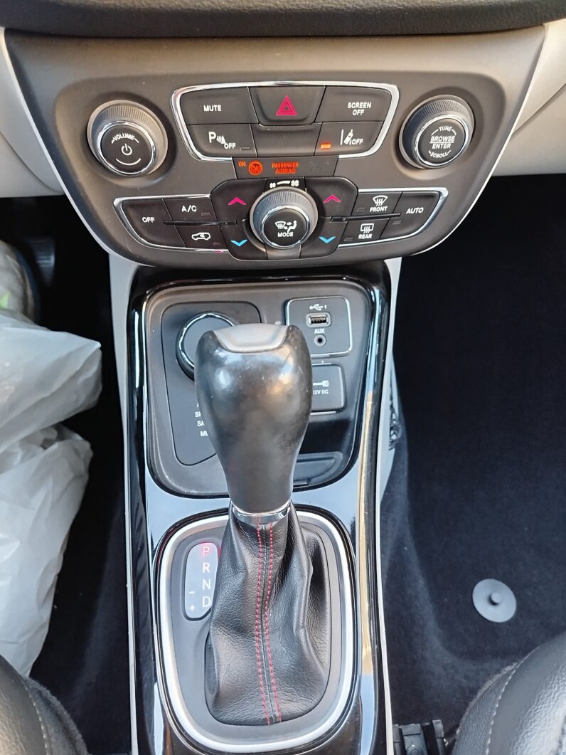 
								JEEP COMPASS 2.0 MULTIJET II 4WD LIMITED AUT. full									