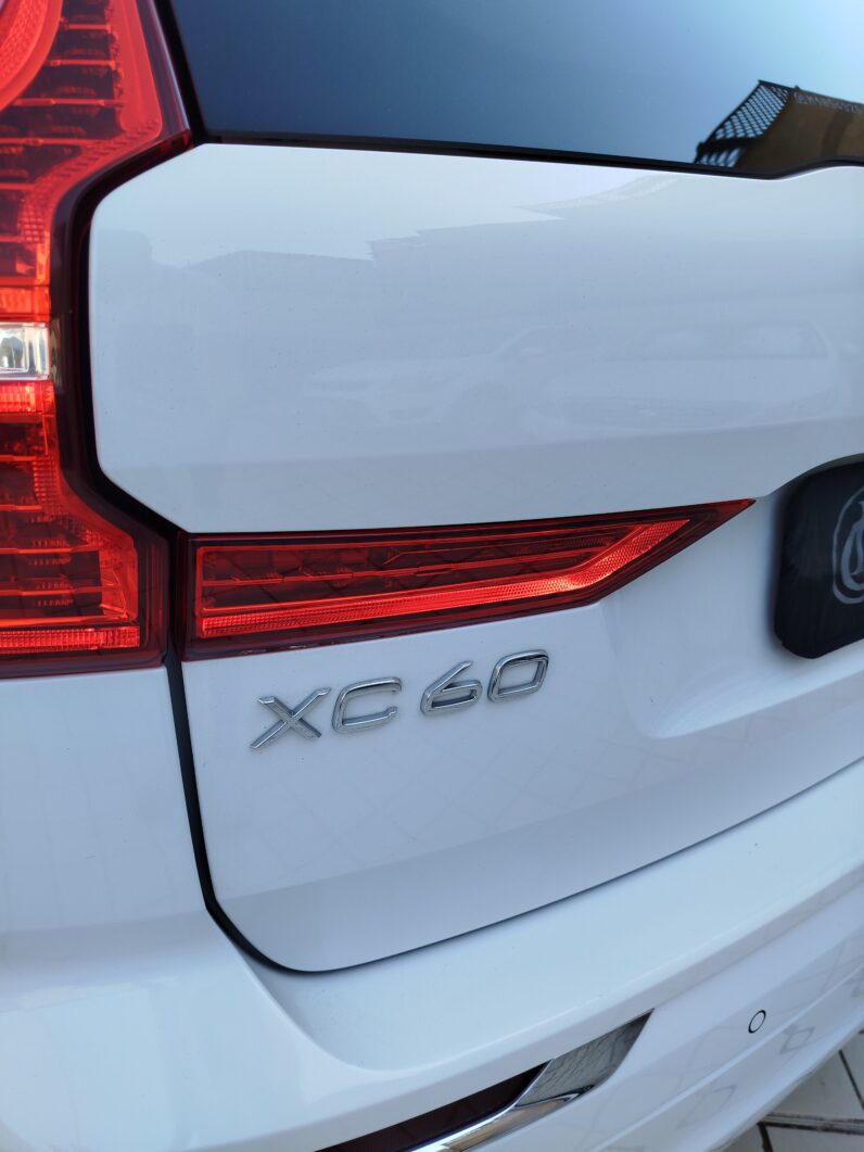 
								VOLVO XC60 D4 ISCRIPTION AWD GEARTRONIC full									