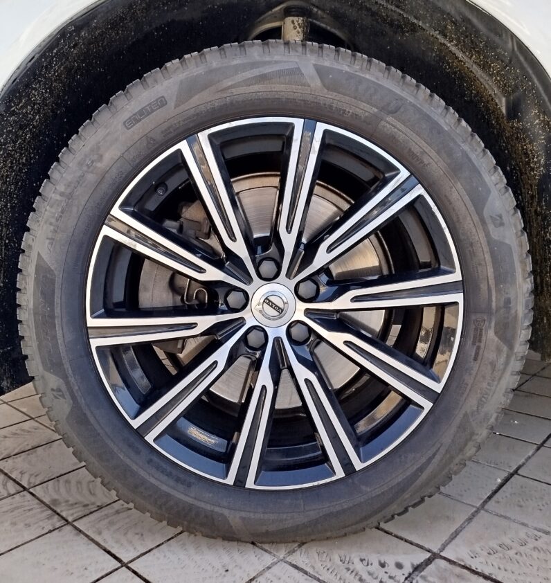 
								VOLVO XC60 D4 ISCRIPTION AWD GEARTRONIC full									