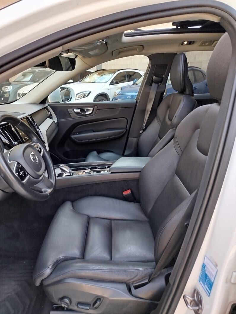 
								VOLVO XC60 D4 ISCRIPTION AWD GEARTRONIC full									