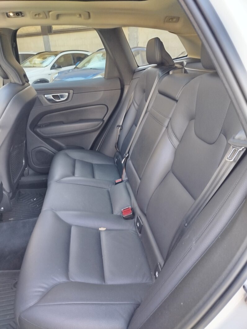 
								VOLVO XC60 D4 ISCRIPTION AWD GEARTRONIC full									