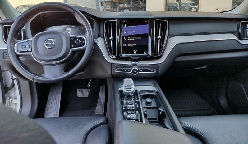 
								VOLVO XC60 D4 ISCRIPTION AWD GEARTRONIC full									